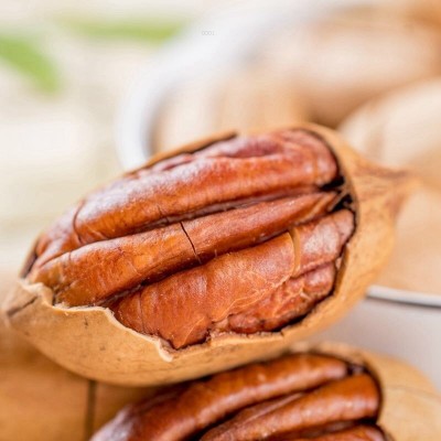 包邮三只动心松鼠 碧根果 代理坚果干果 炒货休闲零食食品长寿果3袋起批图2