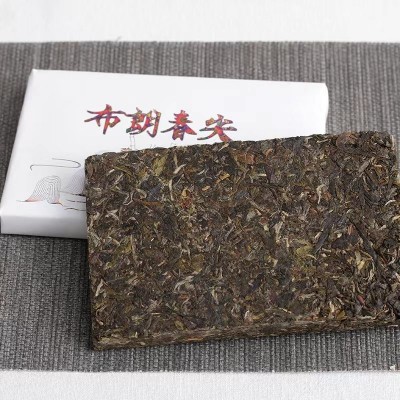 批发云南普洱 2019年大树生茶 布朗春尖200g 经典普洱生普茶砖图4