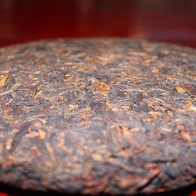 批发 云南普洱茶 班章茶饼 古树茶 熟茶 勐海七子饼 普洱 金芽图4