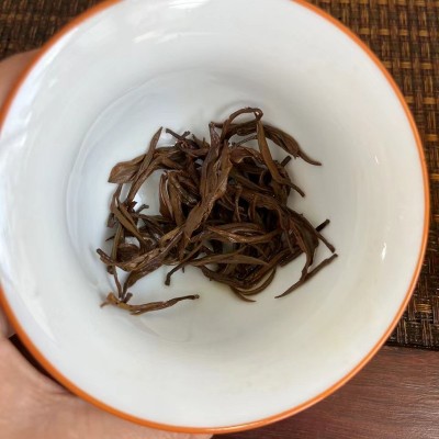 厂家直发批发云南凤庆滇红茶经典58松针理条古树滇红茶云南滇红茶图4