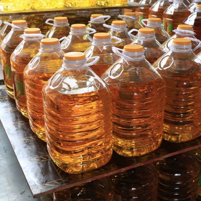 馋媳妇桶装压榨花生油 5L批发一级浓香花生油 炒菜家庭食用油图3