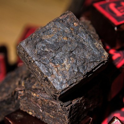 普洱茶熟茶砖茶老班章熟茶砖1000g古树茶熟普洱云南普洱茶批发图2
