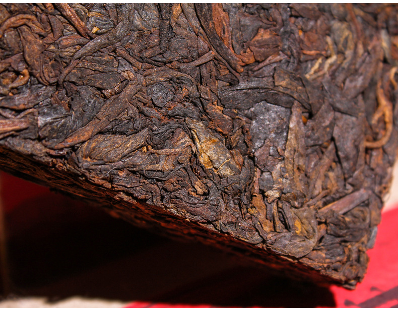 老班章古树熟茶砖250g_21.jpg