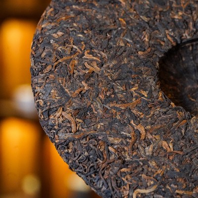 陈年冰岛贡茶357g昆明干仓茶普洱熟茶金芽贡饼云南七子饼大叶种古图4