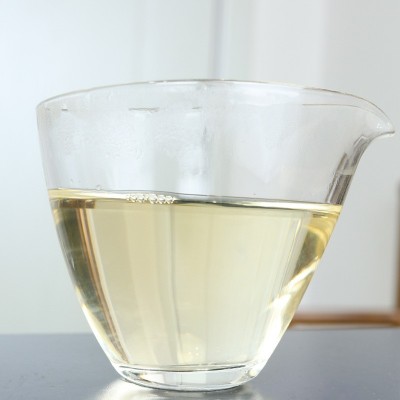 2018年白毫银针茶饼福建白茶收藏批发小饼100克高山茶叶图3