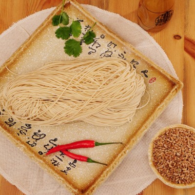 厂家供应刘秀手拉面鲜面条 有机面条食用方便早餐速食拉面图2