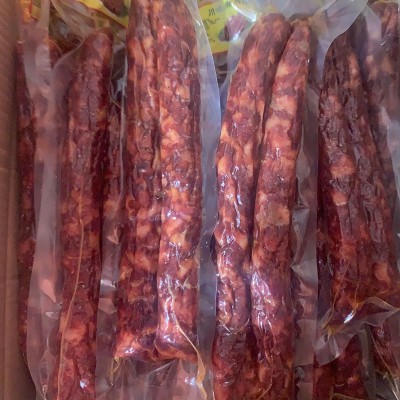 广西熏土肠批发麻辣香肠真空包装 厂家批发农家自制腊肠腊味图3