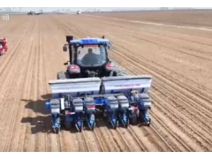 智能农机成为田间地头“新农具” 硬核科技落地田间让农耕生产更高效